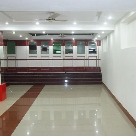 Hotel Tribhuvan رانشي المظهر الخارجي الصورة