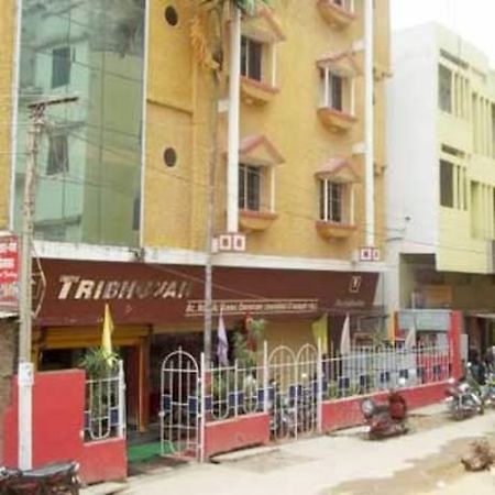 Hotel Tribhuvan رانشي المظهر الخارجي الصورة