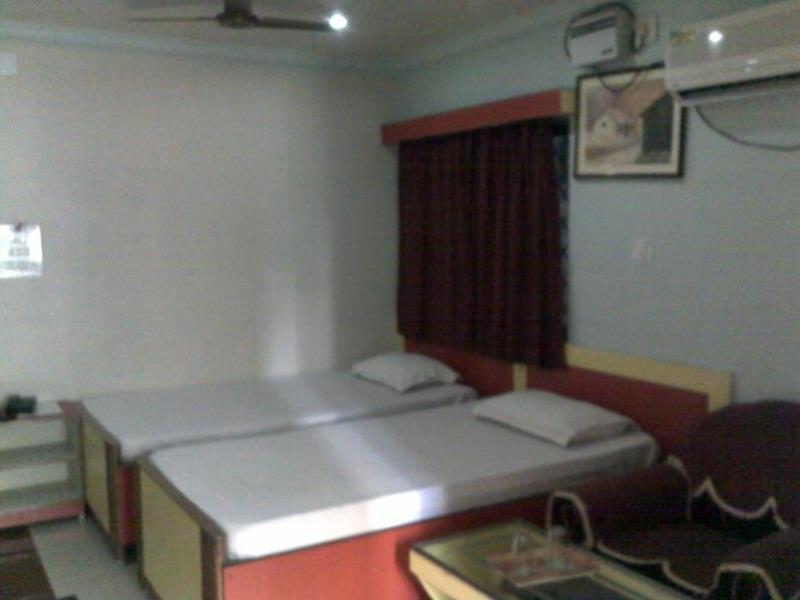 Hotel Tribhuvan رانشي المظهر الخارجي الصورة